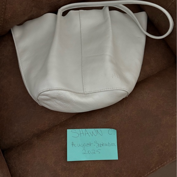 Portland Leather Pearl Small Devan bucket bag - Picture 1 of 4